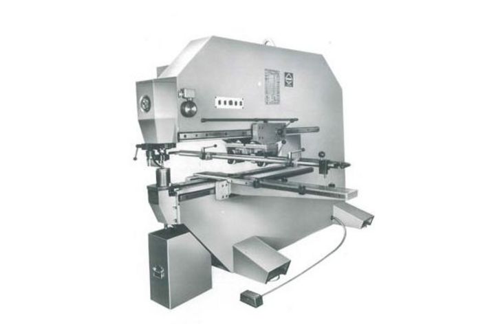 historical picture of a copy punching machine from TRUMPF